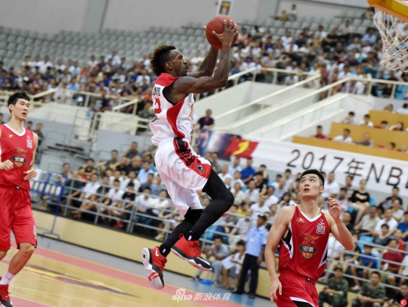 宫鲁鸣督战下的复仇：洛阳中赫激战安徽文一，史密斯单枪匹马挑落卫冕冠军