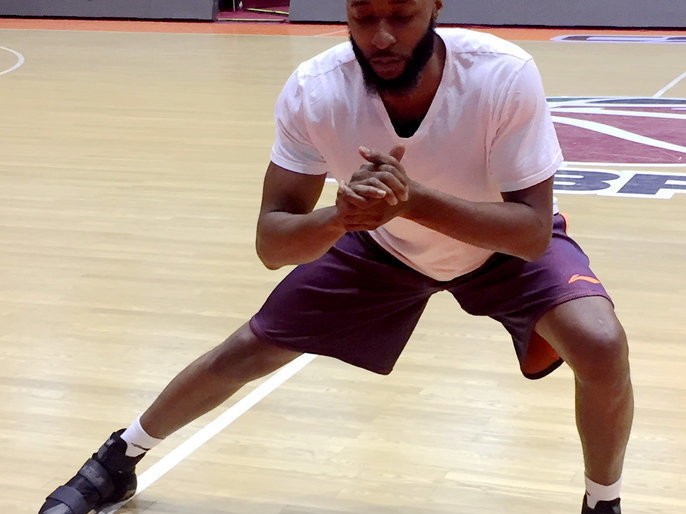 山东新援普莱斯火线驰援，战旧主首秀演绎“天意”对决