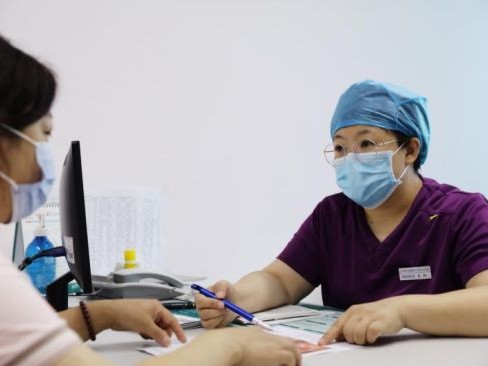 坐热板凳真的会传染疾病吗？专家揭秘“热板凳”真相！