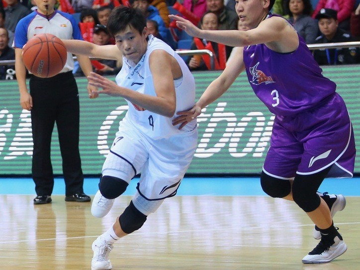 京城巾帼力克上海豪强 榜首大战首钢女篮续写辉煌