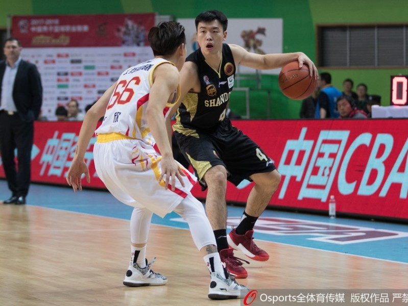 客战南京，“劳莫”组合联手发威助山东延续连胜步伐