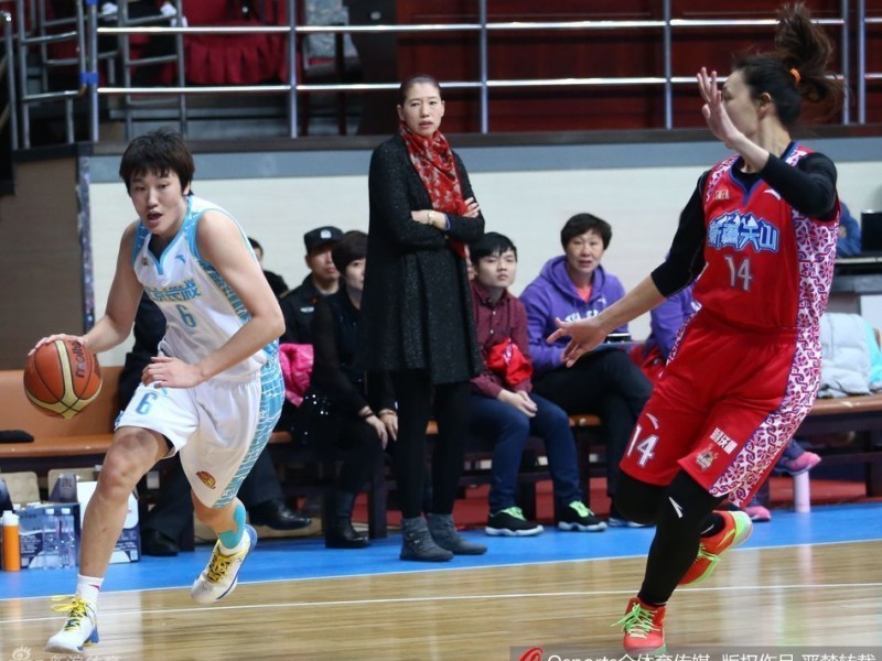 京城烈焰与西域玫瑰的绽放：回眸WCBA京疆大战之巅