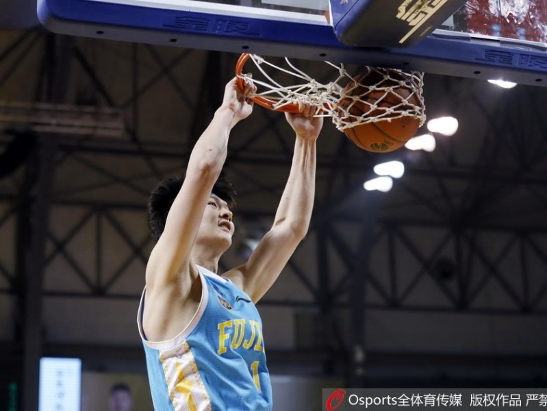 吉林主场惨败福建，王哲林内线制霸送东北虎三连败