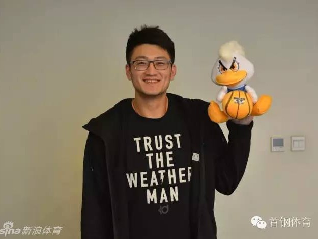 段江鹏加盟北京首钢携手马布里 京城外线注入新火力