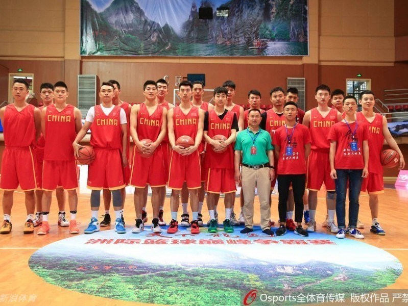 国奥男篮青春记忆：2016年集训镜头下的追风少年