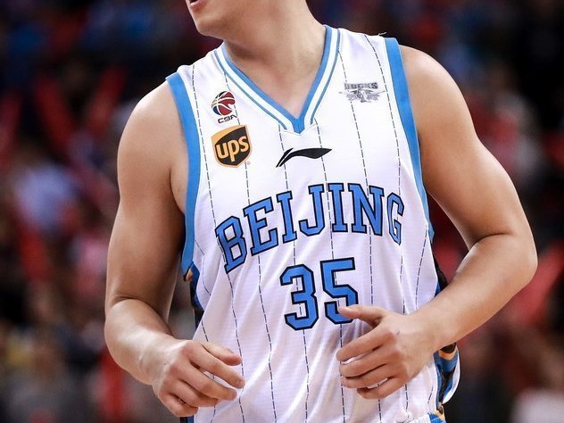 京城荣耀：马布里率六将破江苏，孙悦替补暴扣难掩状态之惑