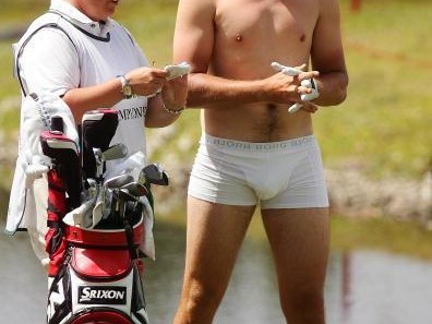 淤泥中的执着与溪流里的果敢高尔夫赛场上那些令人难忘的求生瞬间