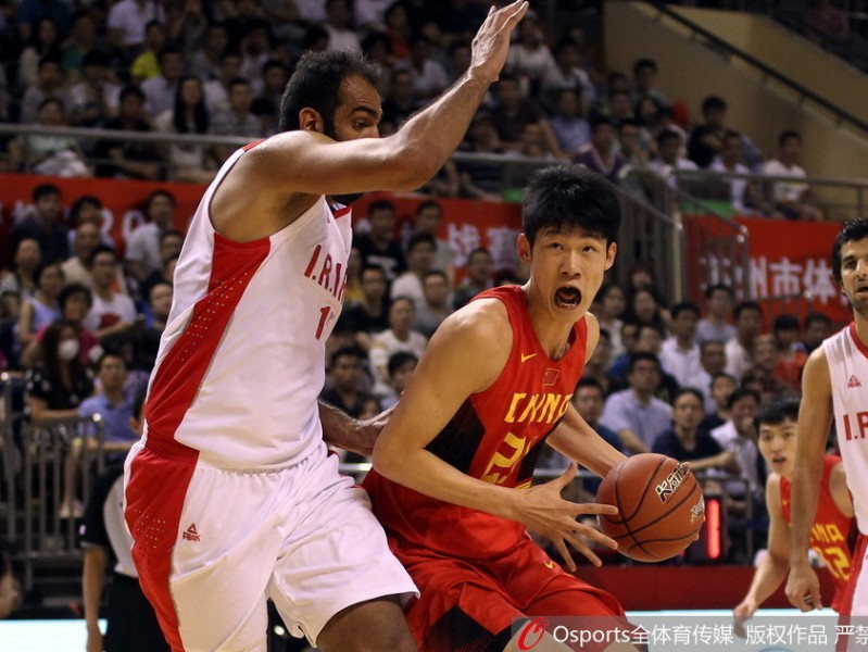 经典战役回顾：当中国篮球新生代正面硬扛伊朗铁骑