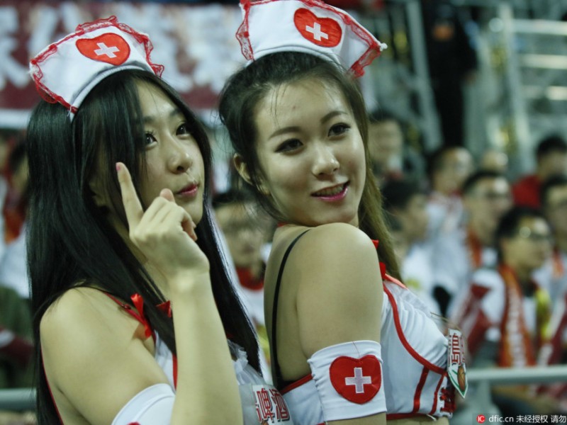 致敬赛场上的白衣天使：当护士节遇上体育精神