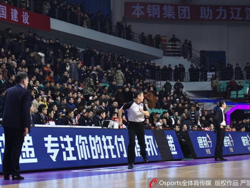 辽篮主场爆冷不敌江苏 球迷心碎提前退场