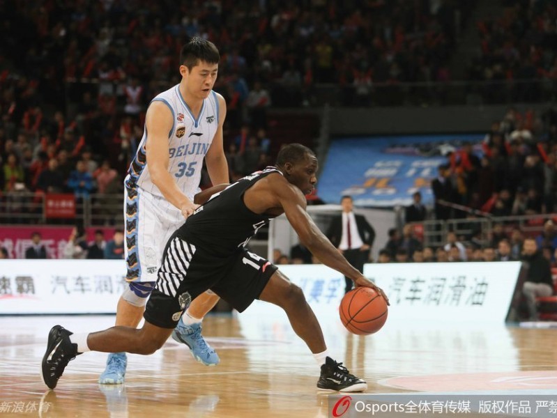 京辽大战经典回眸：哈德森马布里巅峰斗法，辽宁攻陷魔鬼主场