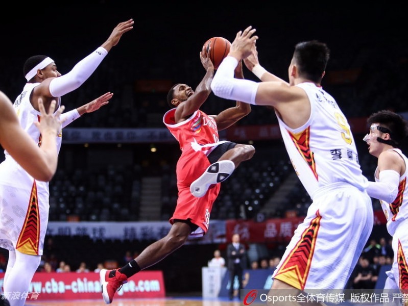 深圳烈豹主场掀翻广州龙狮 同省德比抢占晋级先机