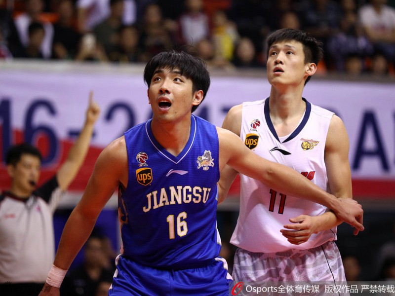 粤媒：阿联隔扣燃爆全场 广东宏远铁血防守显冠军底蕴