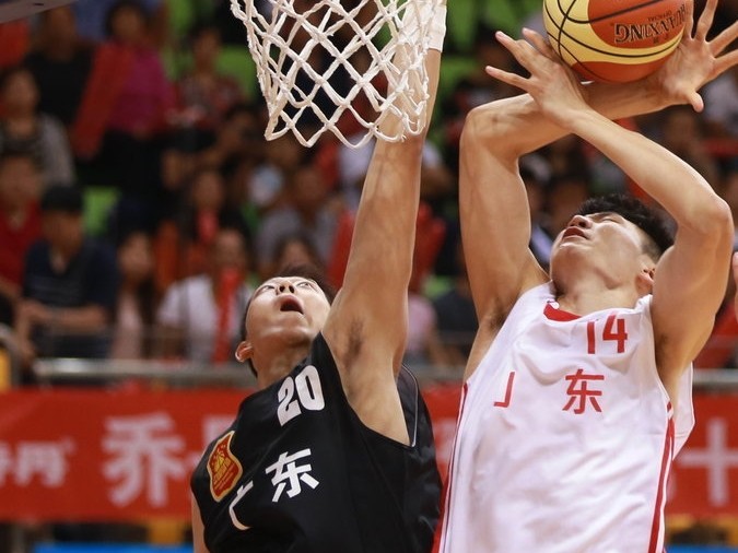 全运赛场青春风暴！广东青年军惊天逆转山东，捧起U18男篮桂冠