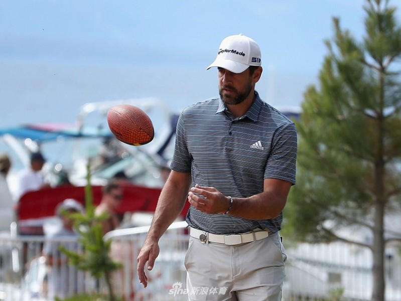 从球场到高尔夫赛场 体坛巨星的跨界情缘与传奇人生