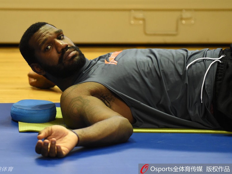 寒冬练筋骨 热血备战急 CBA诸强训练场众生相