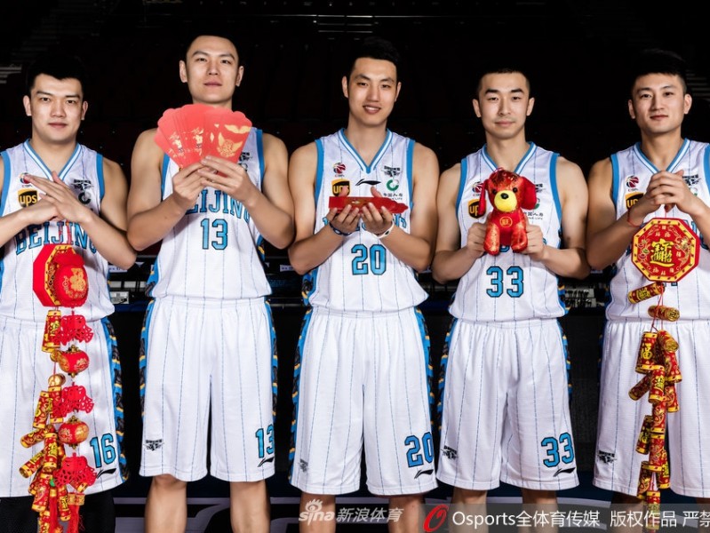 北京首钢新春献瑞 光影之间书写篮球豪情