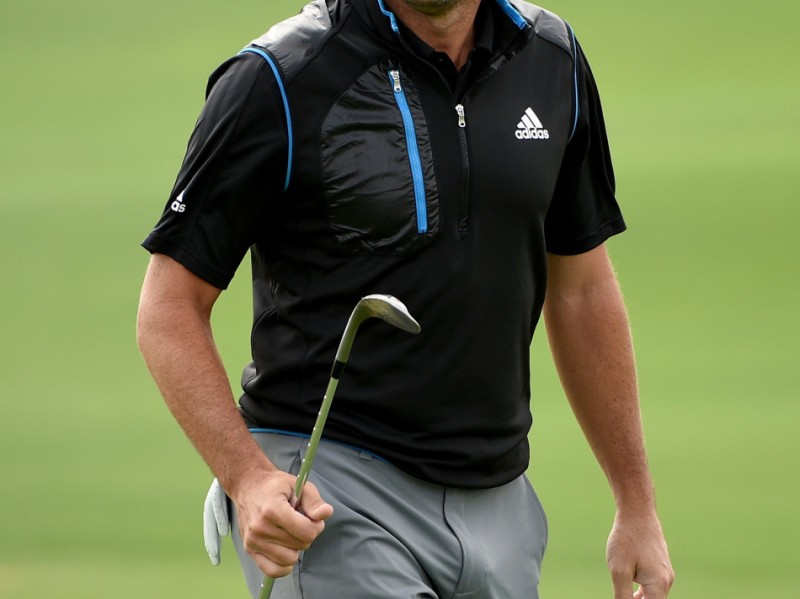 绿茵之上的风采高尔夫巨星的赛场瞬间