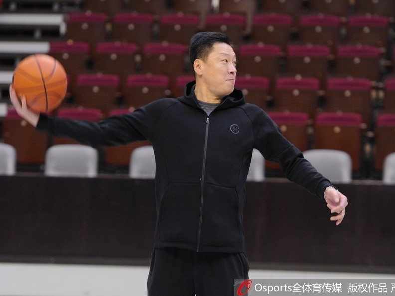 李春江指导宝刀未老 超远三分引领广厦全力备战