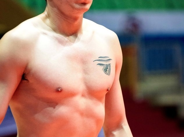 川军练兵纹身猛将成焦点 青春风暴中老将坚守