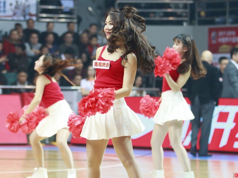 晋江之夜激情绽放，篮球宝贝热舞点燃福建主场