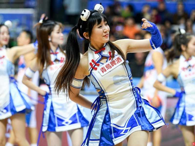 青春舞动燃爆赛场，走近CBA联赛中最可爱的啦啦宝贝