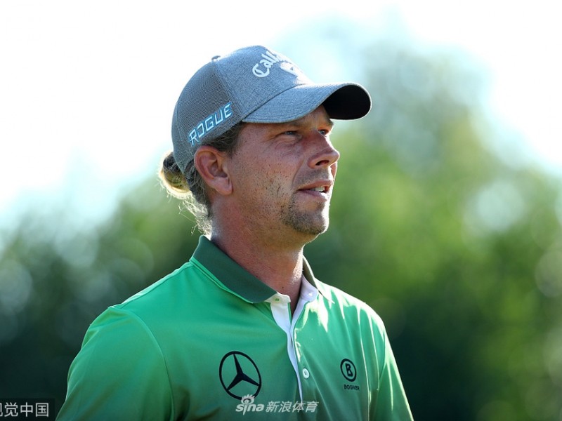 德尚博领跑欧洲公开赛首轮 绿鹰球场上的科学与激情