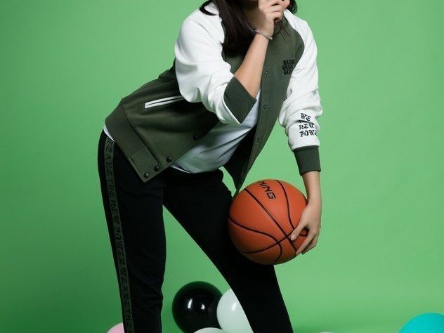 北控篮球宝贝灵动瞬间：俏皮 wink 绽放赛场活力