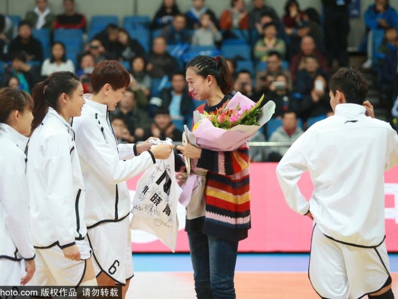 泪别赛场功成身退 孙晓雨退役仪式温情上演