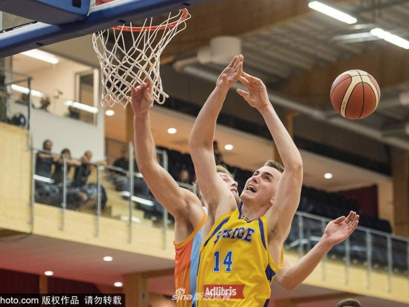 北欧海盗主场狂潮 瑞典大胜亚美尼亚迎世预赛首胜