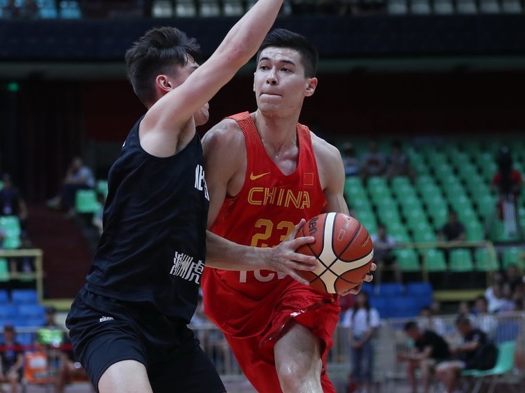 蜀地酣畅一战，中国男篮红队狂胜新西兰迎来首胜