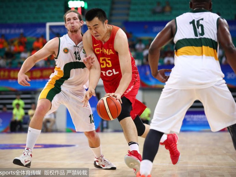 金砖赛场青春风暴 中国男篮蓝队大胜南非显锋芒