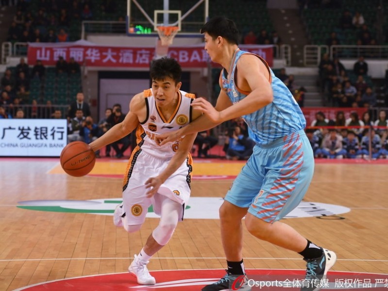 刘冠岑零秒绝杀掀翻卫冕冠军，山西主场116比114终结新疆