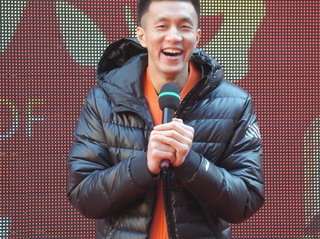 郭艾伦：在最冷的春天，回望那些被热情点燃的冬日