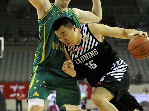 辽篮夏日内线苦战澳洲 韩德君砍高分仍吞惜败苦果