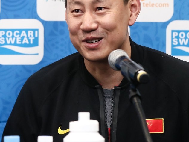 李楠挂帅男篮红队，发布会经典表情包回顾