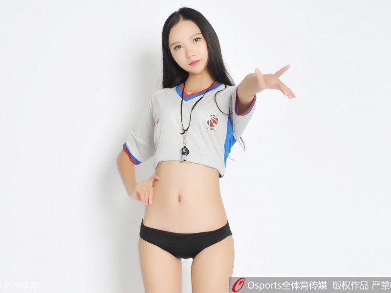 长发飘飘执裁赛场 篮球宝贝惊艳预热辽疆巅峰对决